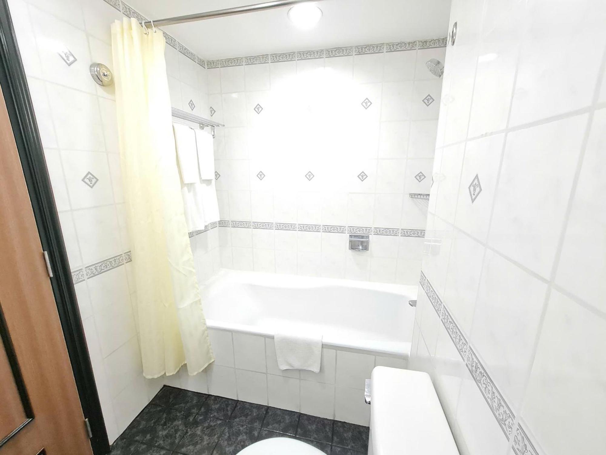 Club Twin Room City View Club Access,1631557958:JPEG