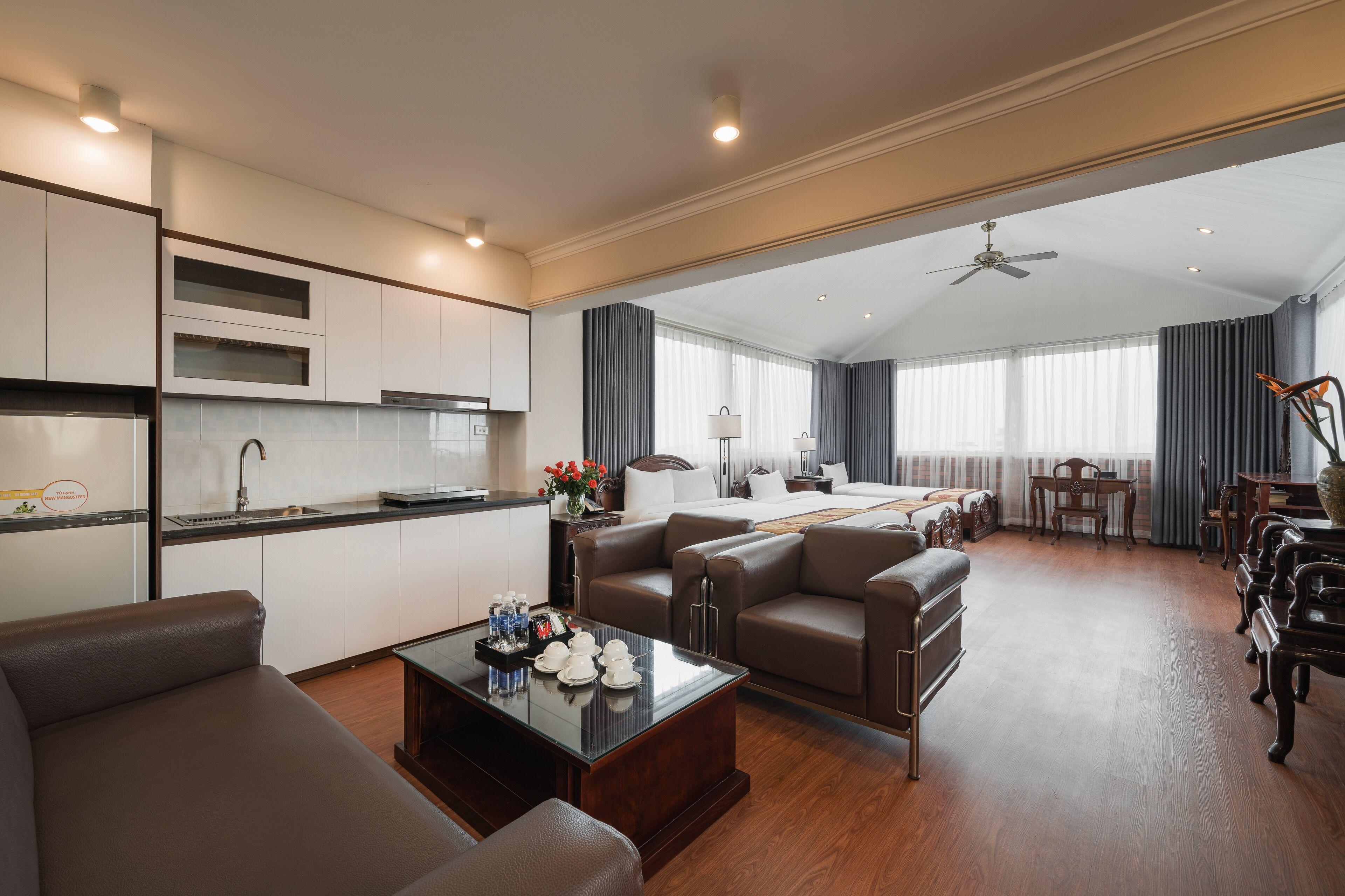 Junior Suite Family Room,1543839931:JPEG