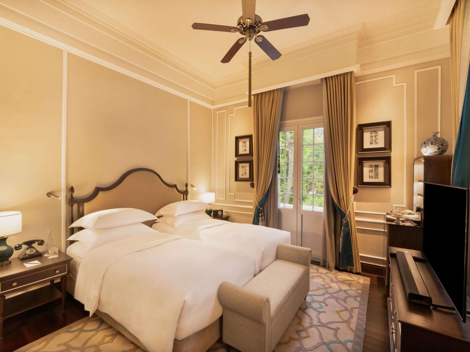 Heritage Wing Luxury Room Twin Beds