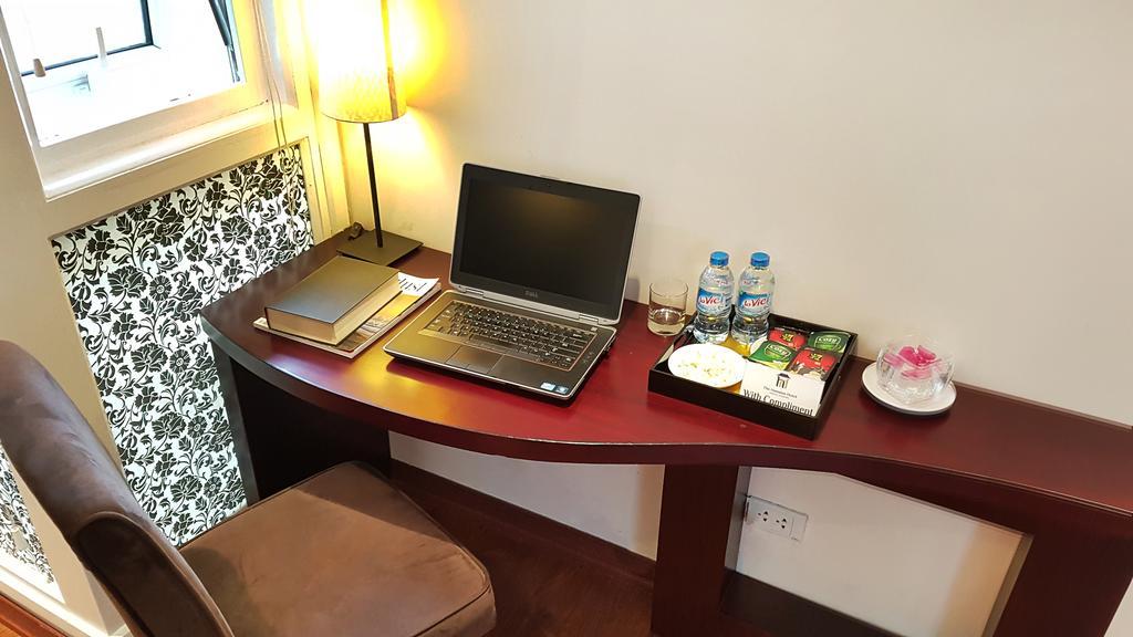 Family Room,185130633:JPEG
