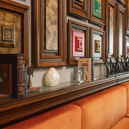 Peridot Gallery Classic Hotel-3